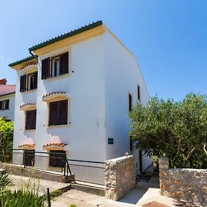 Apartment Adelia